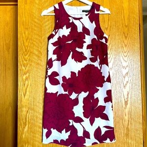 Banana Republic White & Maroon Short Sleeveless Dress - Size 0 Petite